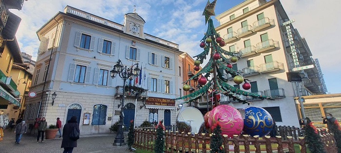 Stresa, obbligo di mascherina all’aperto nelle zone oggetto di manifestazioni natalizie
