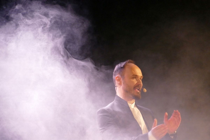 Il mentalista Tesei apre il 2021 verbanese: "The box" on-line col Maggiore