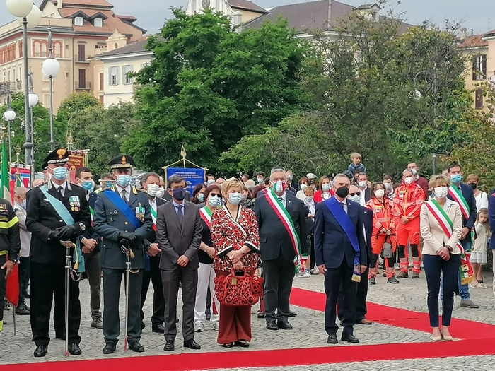 La festa del 2 giugno come segno di ripartenza (foto)