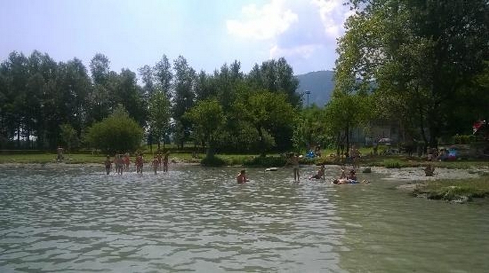 Tornano i ladri-vandali sulle spiagge del Lago di Mergozzo