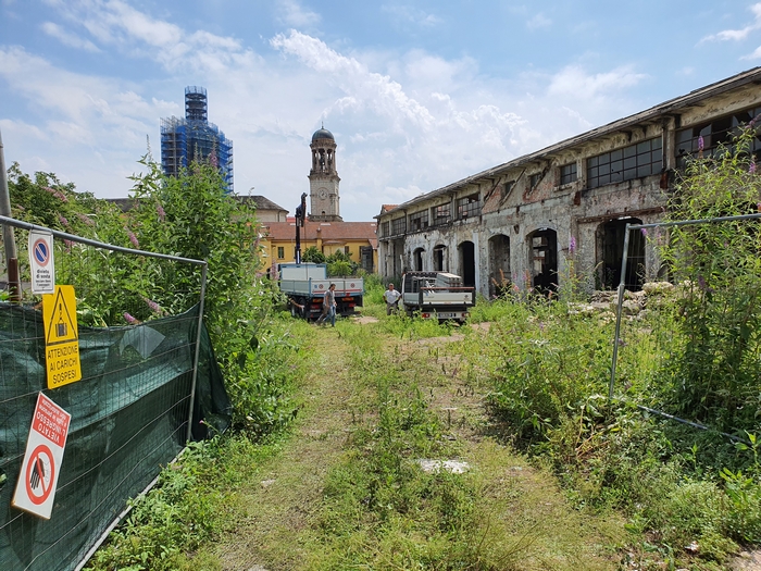 Al via la bonifica delle ex Officine "Restellini": diventeranno appartamenti