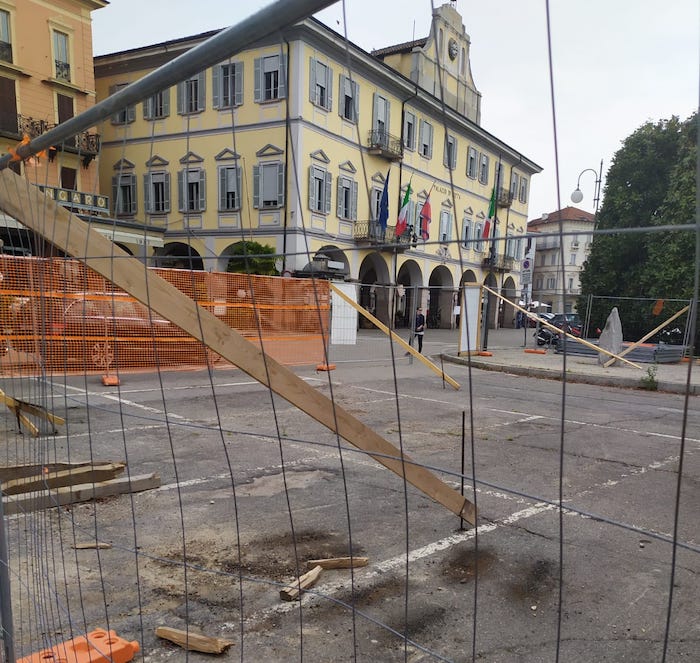 Pallanza, il cantiere sul lungolago oggetto di un'interrogazione