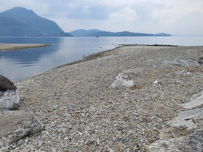 Maggio inizia con la pioggia: torna a salire il livello del lago