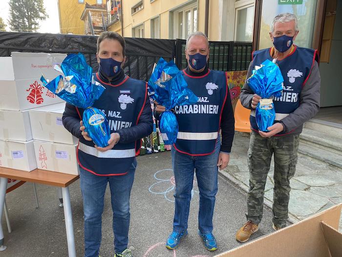 Dall'associazione Carabinieri, uova di Pasqua ai bambini seguiti dai servizi sociali 