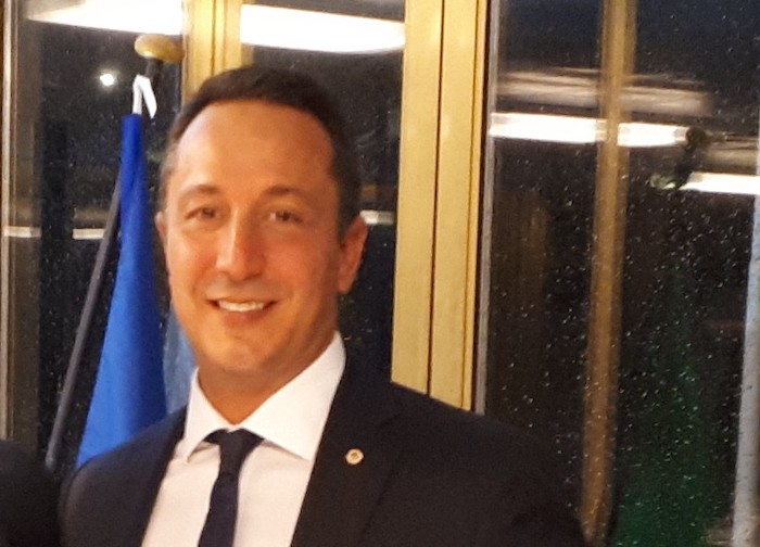 Lions Arona-Stresa: col service "Nuove povertà" aiuti a chi non riesce a pagare le utenze  
