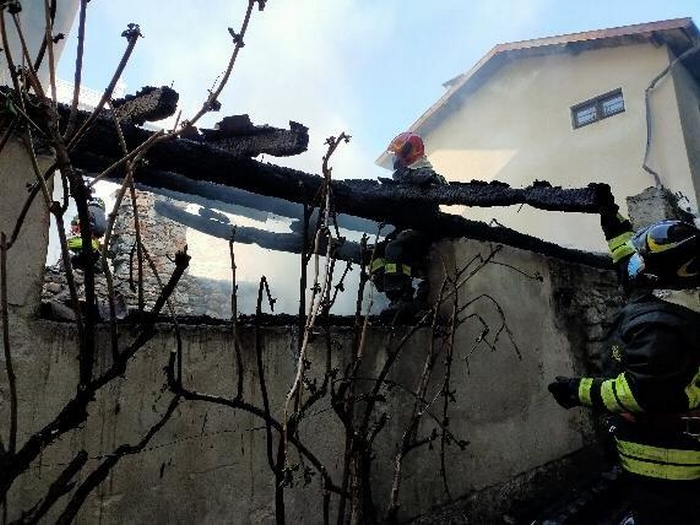 Dopo l'incendio di Suna due edifici dichiarati inagibili