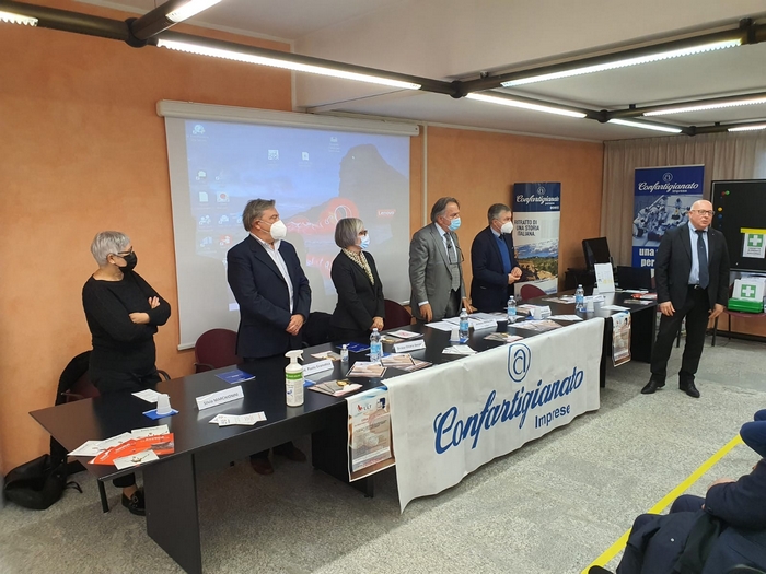 Col 5x1000 gli artigiani donano un ecocolordoppler all’ospedale di Verbania