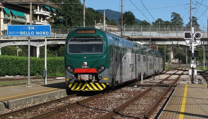 Quindicenni rapinati sul treno