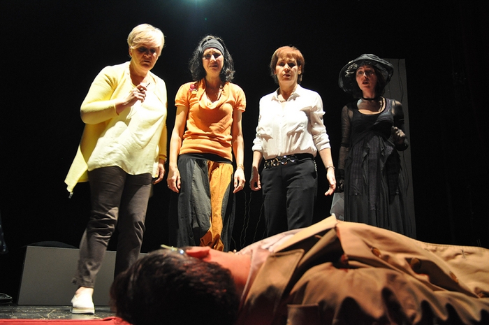 "Serata omicidio" a Baveno, il teatro debutta con una commedia