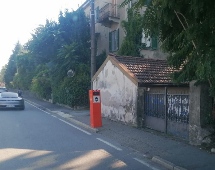 Spunta il velobox in viale Azari: ma non sanziona in automatico l’eccesso di velocità