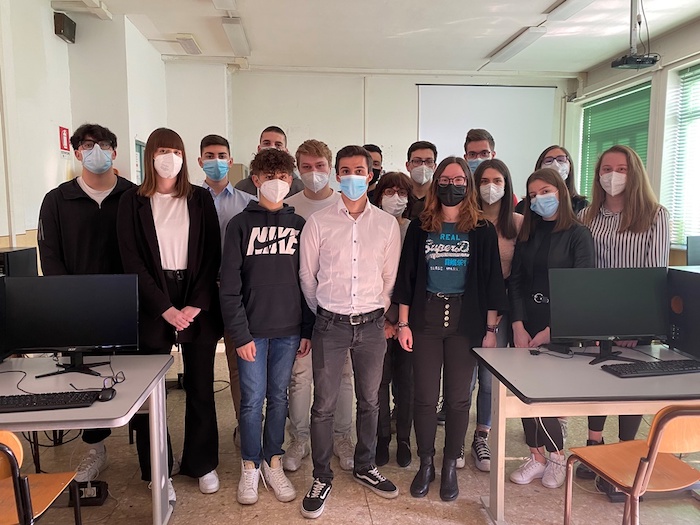 Alternanza scuola-lavoro: il video degli studenti del Ferrini-Franzosini premiato dalla Camera di Commercio 