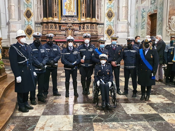 Dal ricercato arrestato all’auto rubata: sei encomi assegnati ai vigili del Vco (foto)