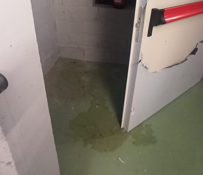 Atti vandalici e urina al Movicentro della stazione