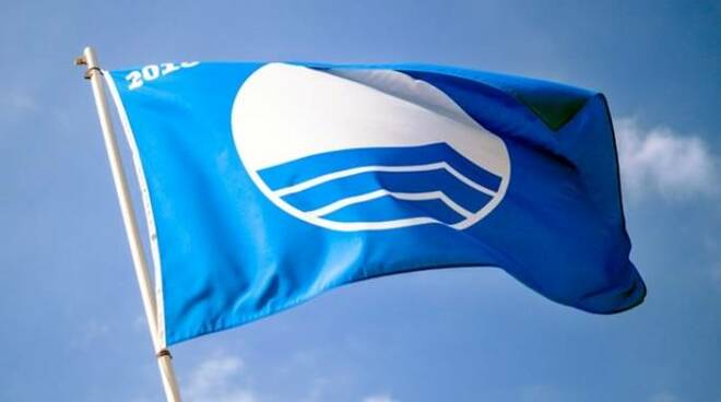 Spiagge attrezzate e acque pulite: Verbania punta alla Bandiera blu