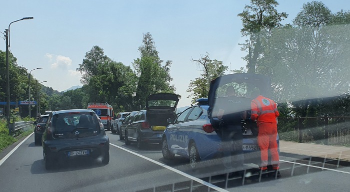 Tamponamento sulla statale, traffico in tilt
