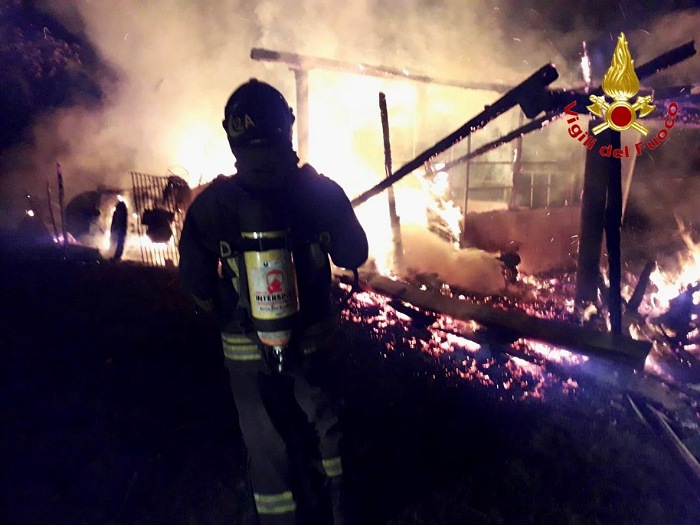 Stalla a fuoco