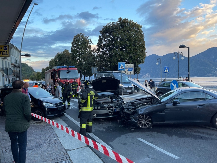 Incidente sul lungolago, tre veicoli coinvolti e quattro feriti lievi