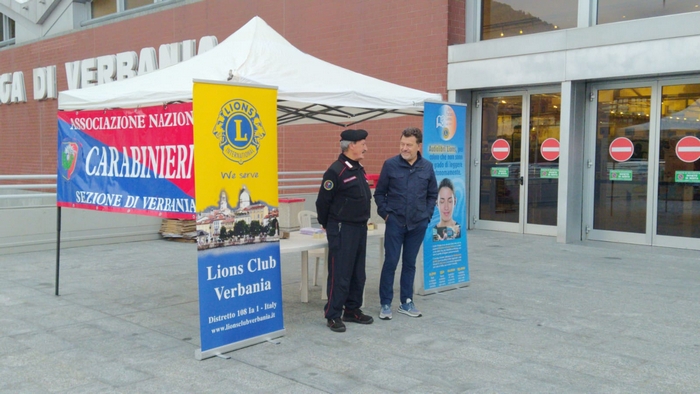 Associazione carabinieri e Lions a favore dell'Emporio dei legami