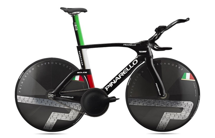 Pinarello "regala" a Ganna un bolide da 60.000 euro per la caccia al record dell'ora