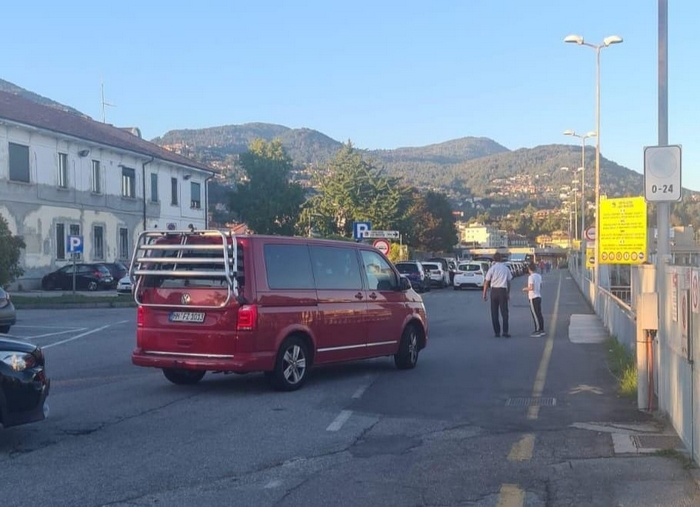 Traghetti a orari ridotti, domenica di “passione”: gli automobilisti tornano indietro