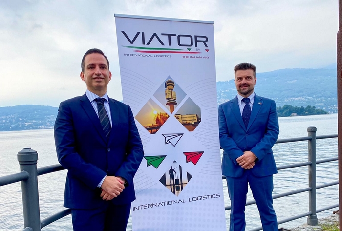 Due ex assistenti di volo del Verbano oltre la crisi: con Viator decolla la “spedizione urgente”