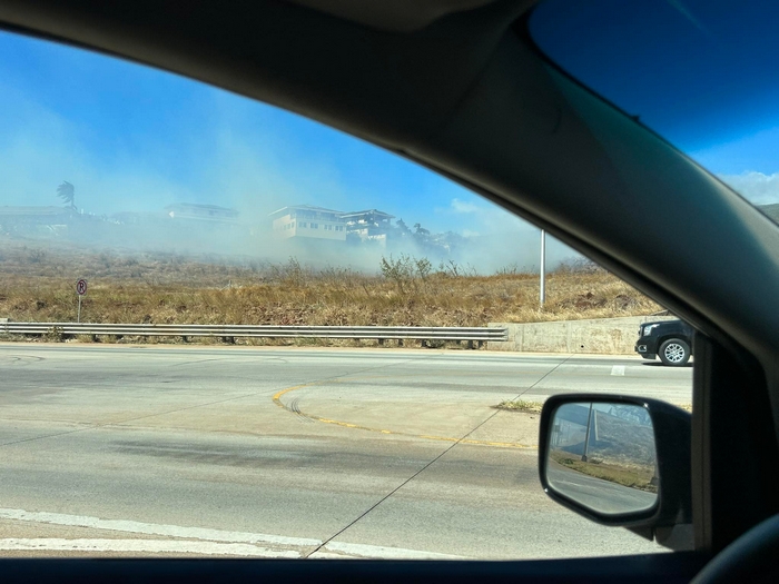 Coppia di turisti verbanesi in fuga dall'incendio delle Hawaii: "siamo al sicuro"