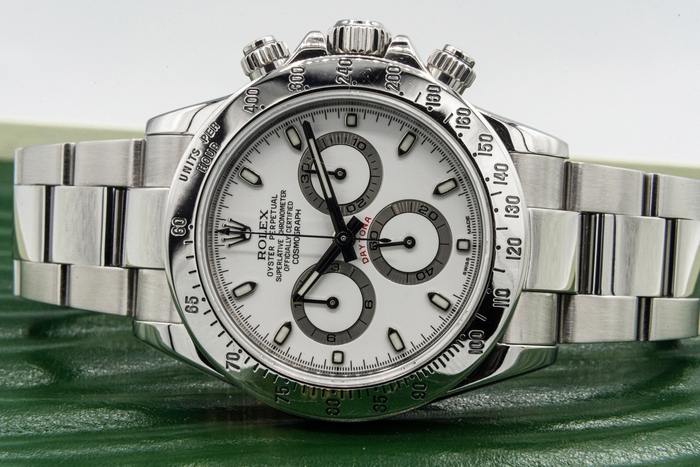Diciannovenne compra un Rolex su eBay e viene truffato di 2.000 euro