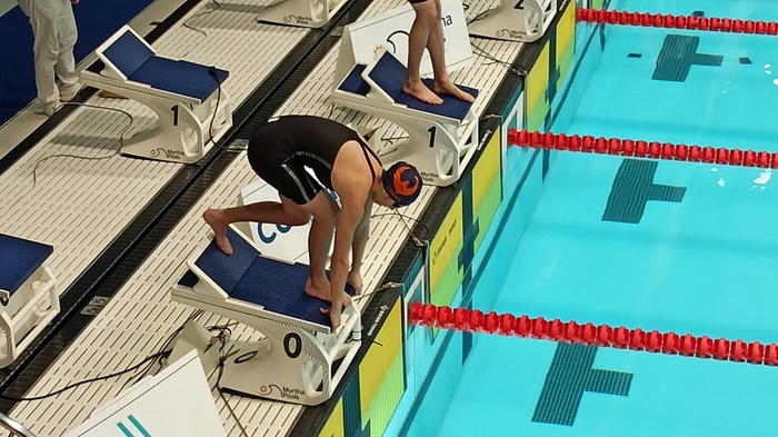 Due nuotatrici del Vco alla Swim-Mi night edition