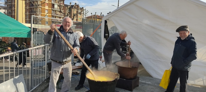 Anticipo di Carnevale in Sassonia con polenta concia, buséca e salamitt