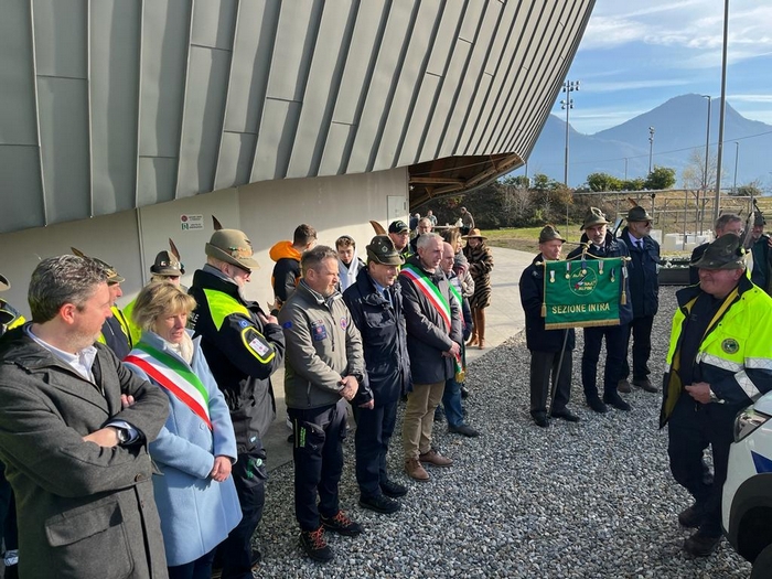Un nuovo mezzo per la protezione civile delle Penne nere (foto)