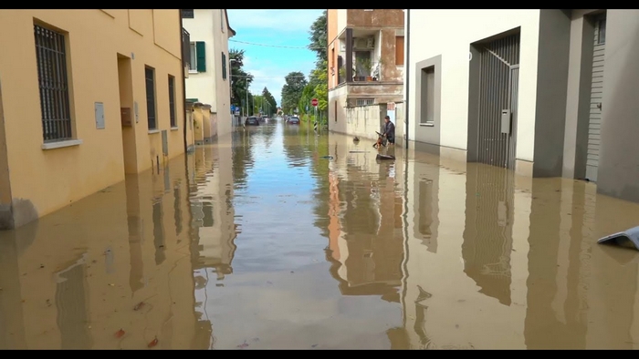 Solidarietà agli alluvionati dell’Emilia, da Verbania l’aiuto di 15 elettricisti