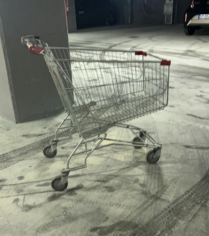 Ancora atti vandalici al parcheggio multipiano (foto)
