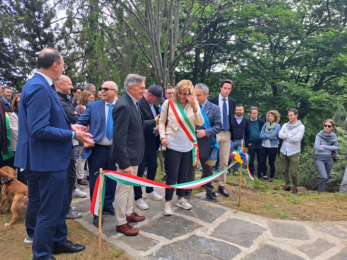 Lions e Leo ricordano con un sentiero le vittime del Mottarone (foto)