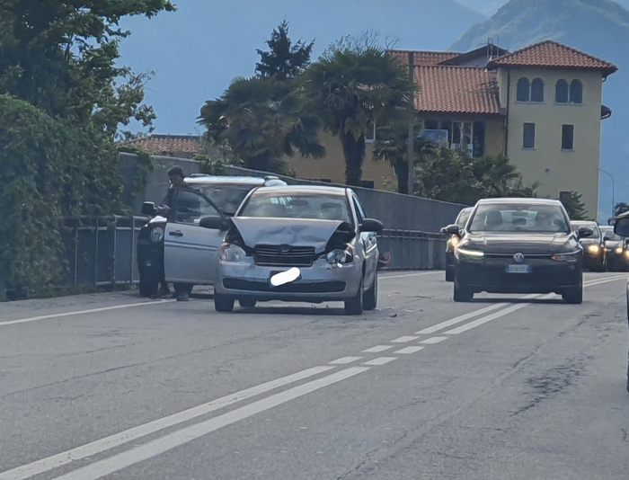 Tamponamento sulla statale, una ferita lieve e code