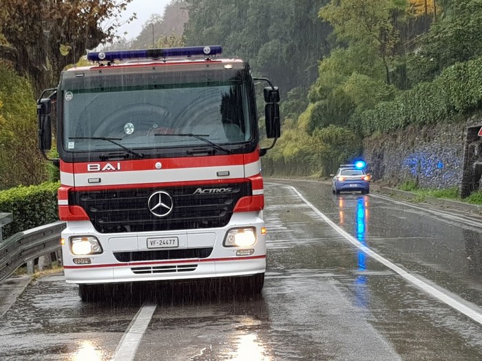 Cede un muretto, senso unico alternato sulla ss34
