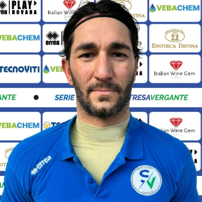 Una bestemmia costa tre giornate al portiere dello Stresa. Che torna sul mercato