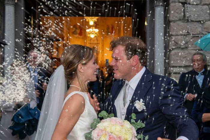 Fiori d’arancio al comune di Stresa: auguri ad Andrea e Camilla