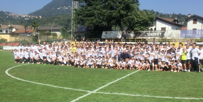 Sfilano i 200 ragazzi del settore giovanile del Verbania - Video 