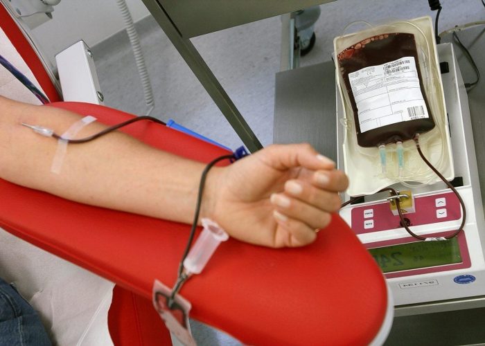 Donazioni di sangue limitate dalla carenza di personale, l’Asl “apre”
