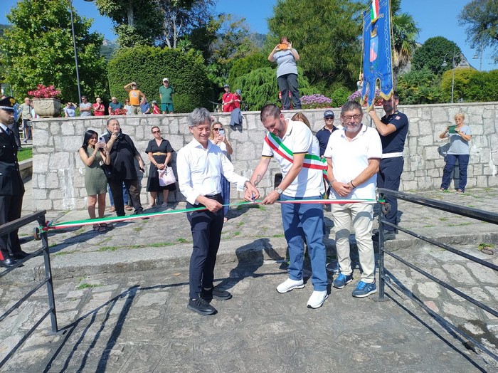 Il gruppo Zacchera hotels dona un pontile per la sosta temporanea a Baveno