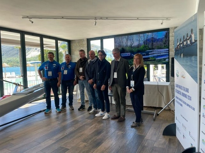 Sul Lago Maggiore i campionati italiani del "canottaggio costiero"