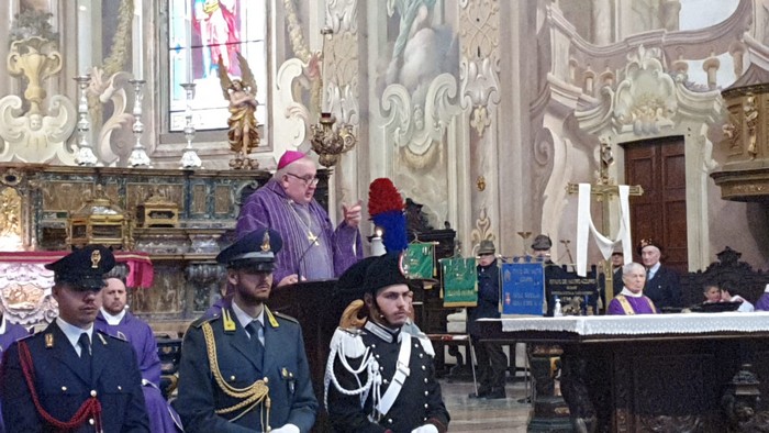 Il vescovo benedice la Pasqua delle forze dell’ordine