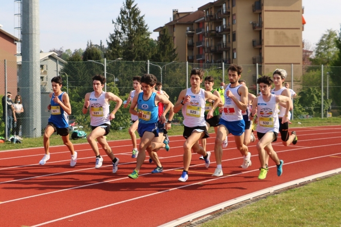 L'atletica riparte: in 466 al meeting Liberazione di Verbania (foto)