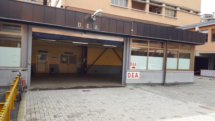 Al Dea con un coltellaccio, dà un cazzotto all’operatore del 118: condannato