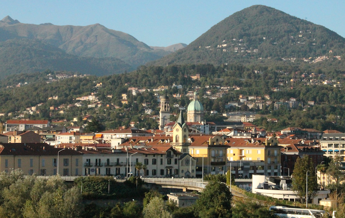 Verbania: popolazione ancora in calo, persi in 10 anni 775 abitanti, anche gli stranieri diminuiscono