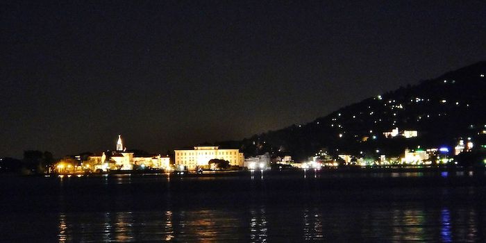 Baveno rinuncia alle luminarie: fondi dirottati alle persone in difficoltà 