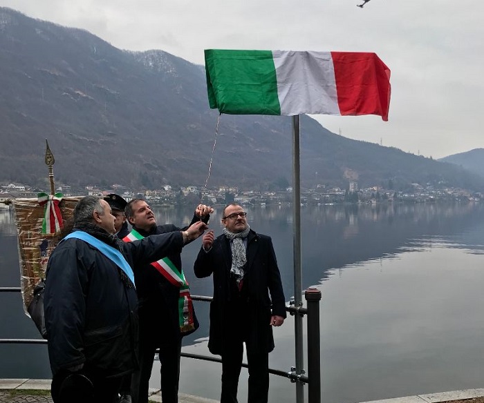 Un tratto del lungo lago di Bagnella intitolato ai Martiri delle Foibe Istriane