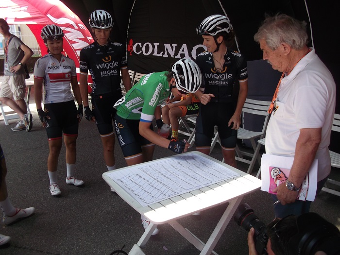 La Longo Borghini prima attacca e poi viene staccata nella 6^ tappa del Giro Rosa 