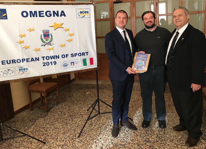 Omegna è pronta per un anno di sport dopo la consegna della bandiera 