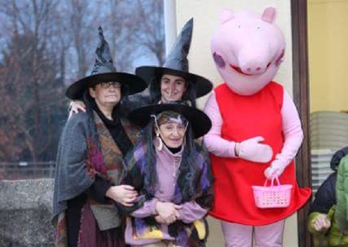 L'arrivo della Befana a Gravellona. Foto